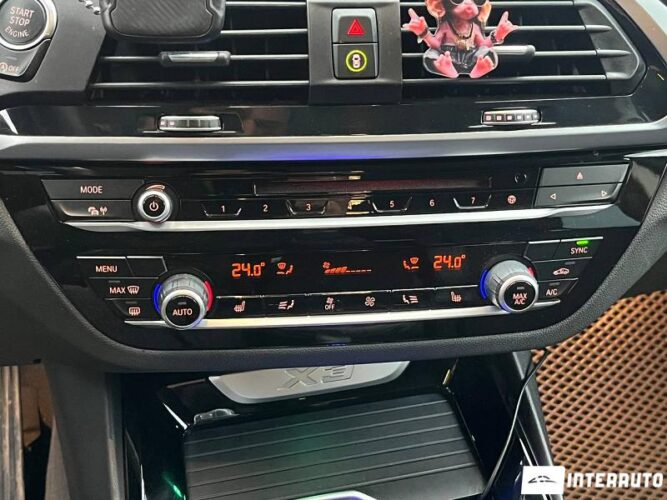 BMW X3 2.0D 39 interauto-car