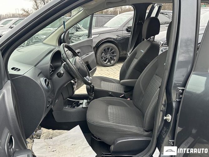 Dacia Lodgy Stepway 33 interauto-car