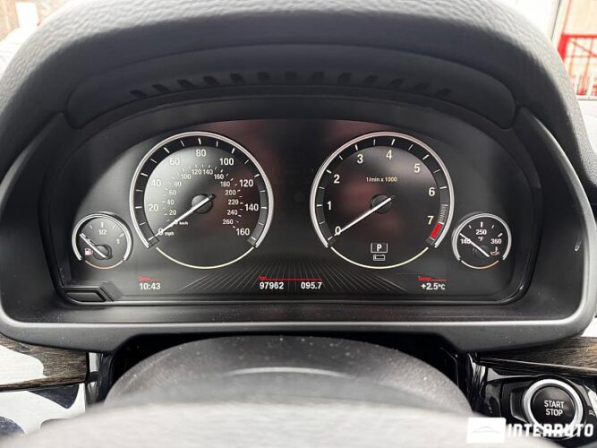 BMW X5 4.0e 42 interauto-car