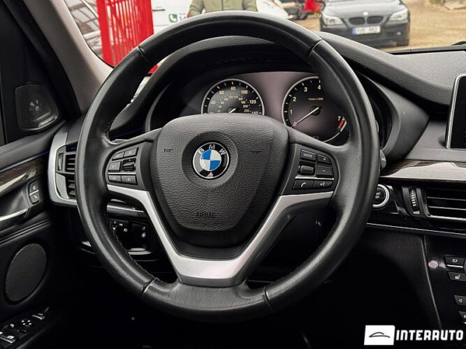 BMW X5 4.0e 40 interauto-car