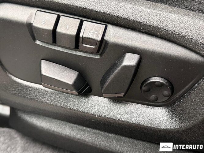 BMW X5 4.0e 50 interauto-car