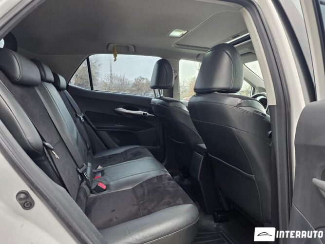 Toyota Auris 38 interauto-car