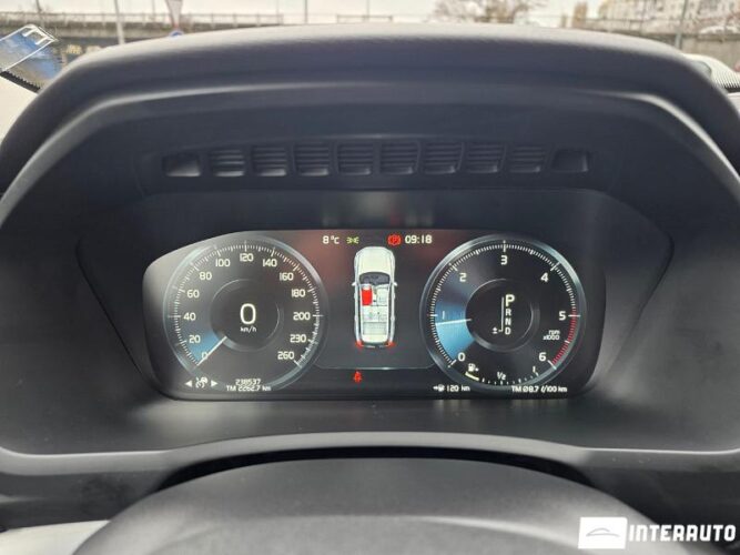 Volvo XC 90 37 interauto-car