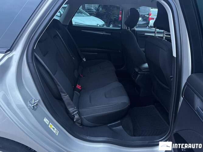 Ford Mondeo 44 interauto-car