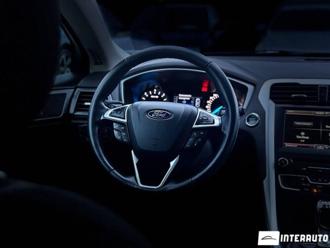 Ford Mondeo 37 interauto-car