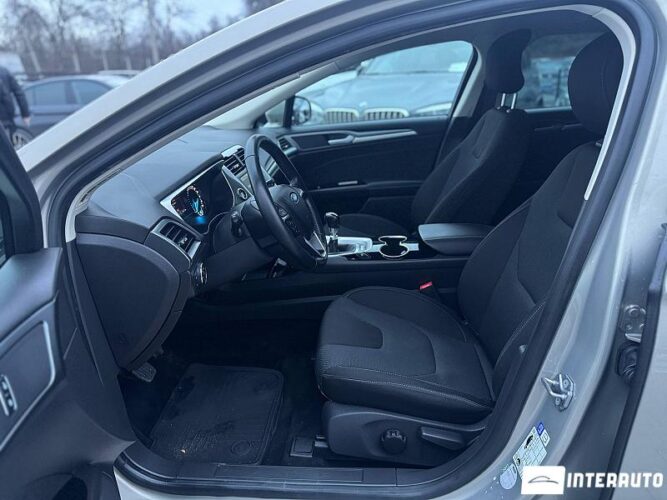 Ford Mondeo 35 interauto-car