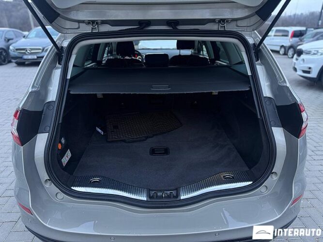 Ford Mondeo 49 interauto-car