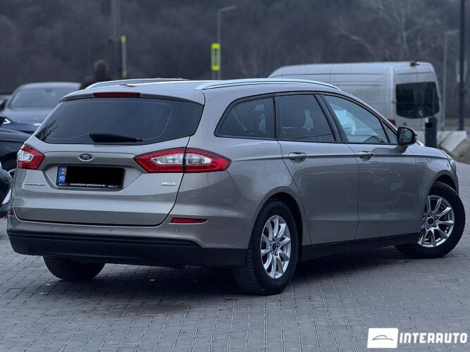 Ford Mondeo 33 interauto-car