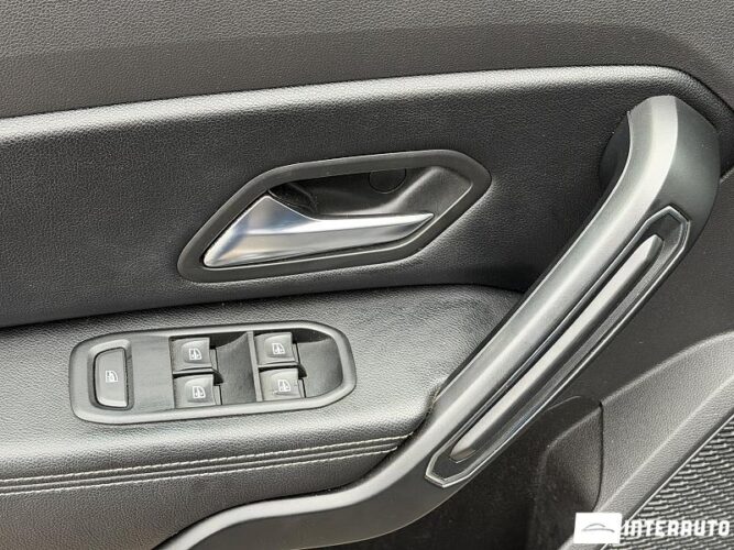 Dacia Duster 36 interauto-car