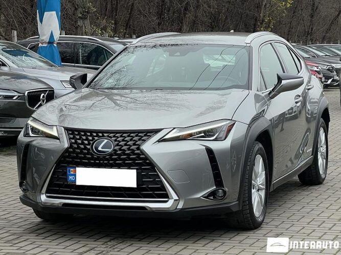 Lexus UX 250h 31 interauto-car