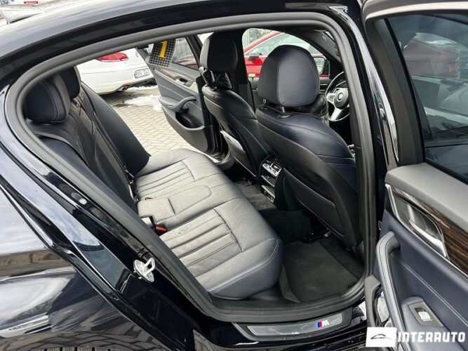 BMW 530e 47 interauto-car