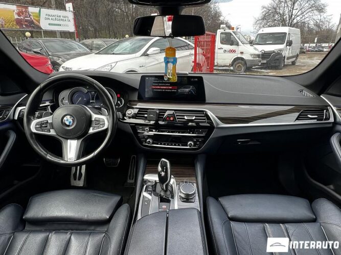 BMW 530e 38 interauto-car