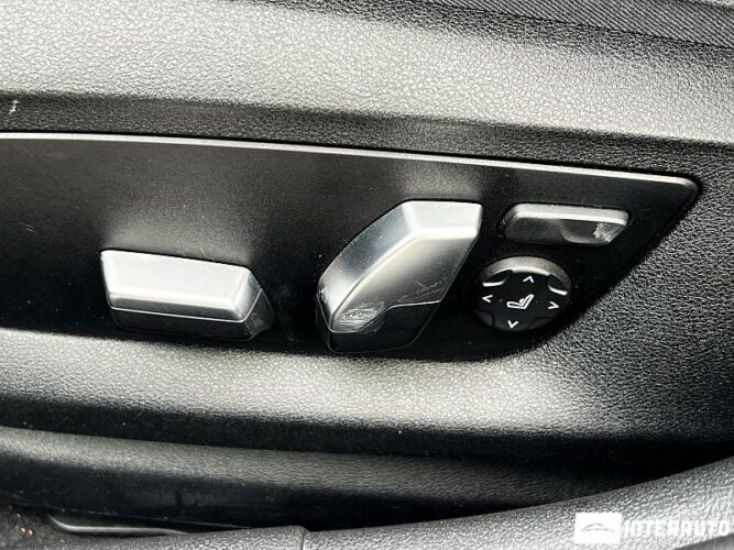 BMW 530e 45 interauto-car