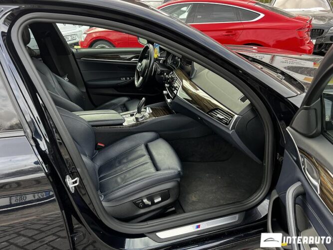 BMW 530e 36 interauto-car