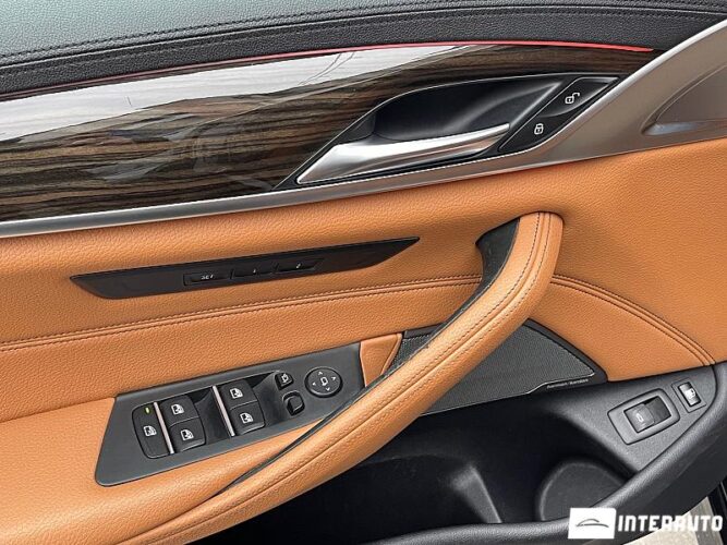 BMW 530e 47 interauto-car