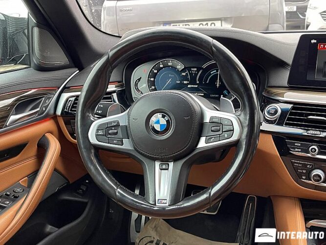 BMW 530e 44 interauto-car