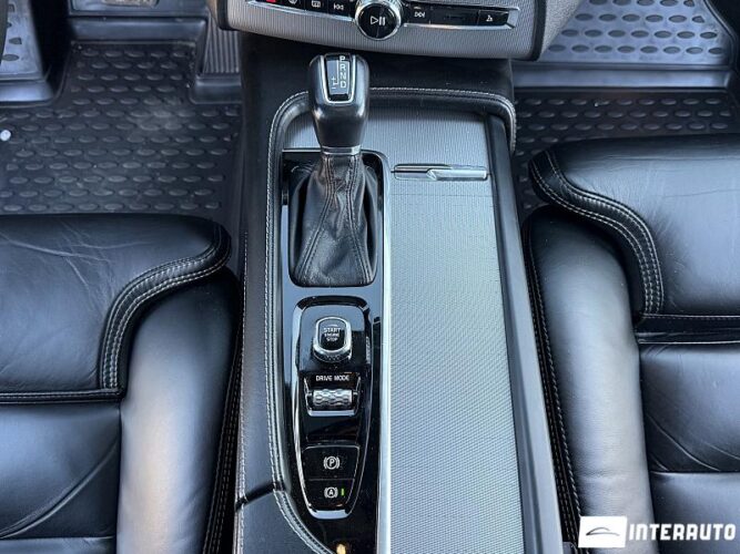 Volvo XC 90 53 interauto-car