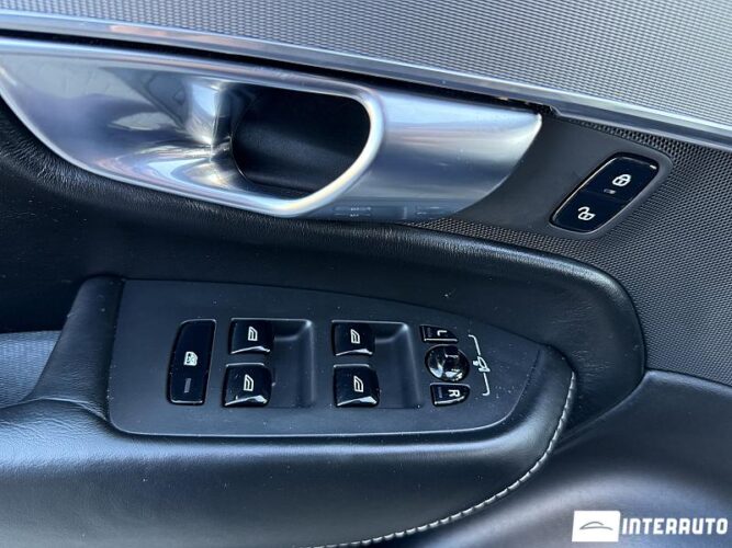 Volvo XC 90 61 interauto-car