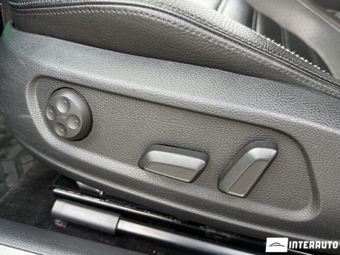 Volkswagen Passat CC 46 interauto-car