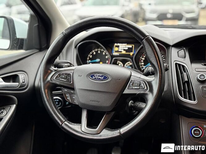Ford Focus 36 interauto-car