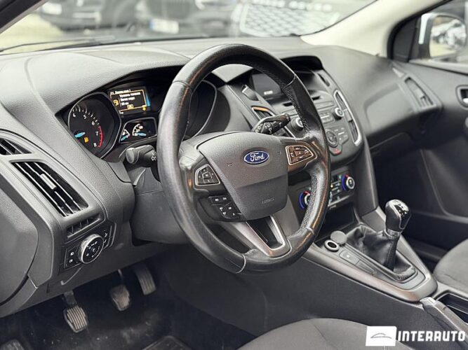 Ford Focus 35 interauto-car