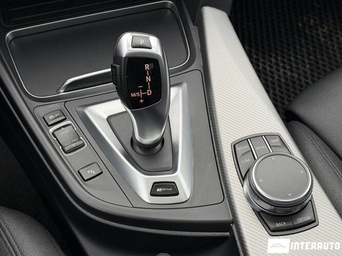 BMW 330E 45 interauto-car