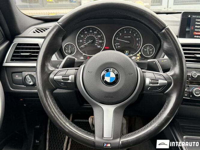BMW 330E 42 interauto-car