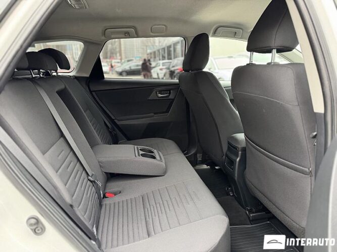 Toyota Auris 45 interauto-car