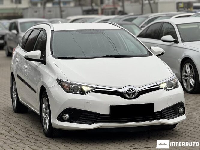 Toyota Auris 31 interauto-car