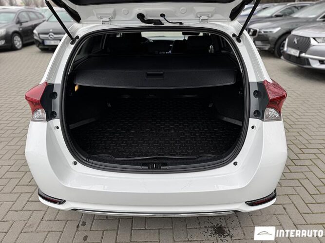 Toyota Auris 33 interauto-car