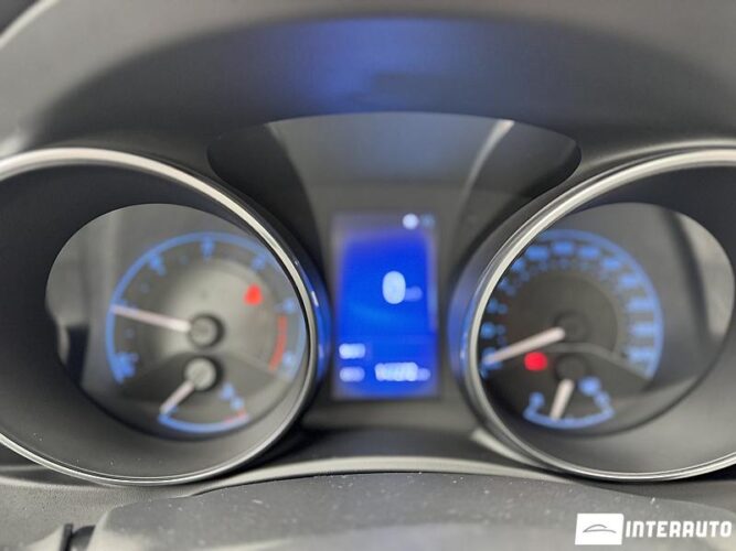 Toyota Auris 38 interauto-car