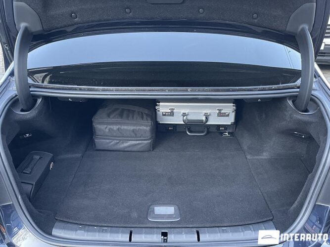 BMW 530e 58 interauto-car