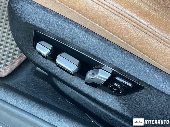 BMW 530e 44 interauto-car