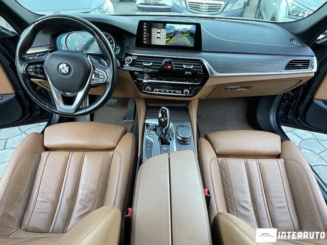 BMW 530e 45 interauto-car