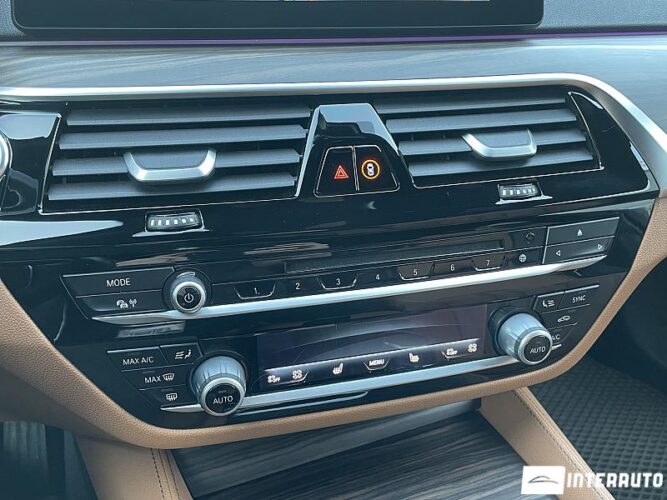 BMW 530e 52 interauto-car