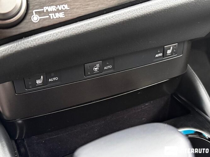 Lexus ES 300h 48 interauto-car