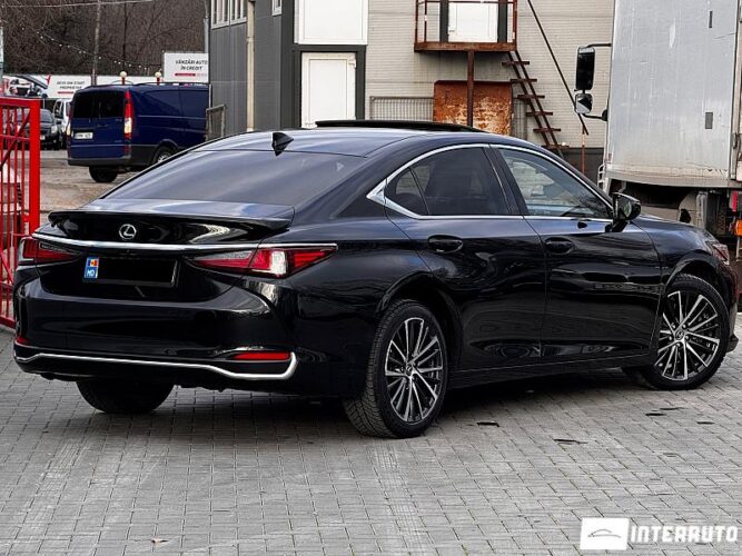 Lexus ES 300h 38 interauto-car