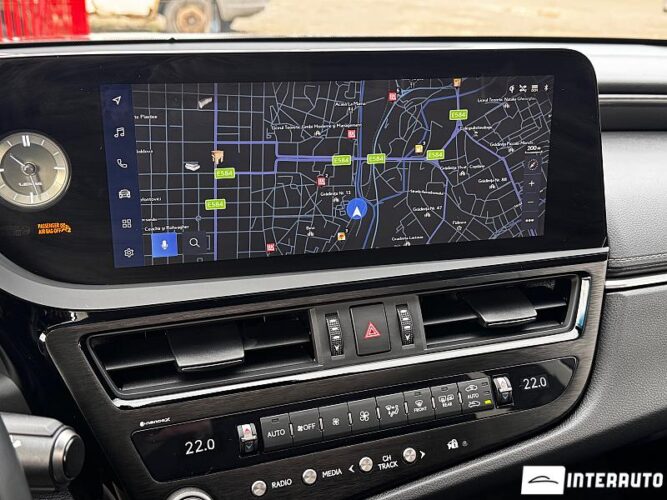 Lexus ES 300h 43 interauto-car