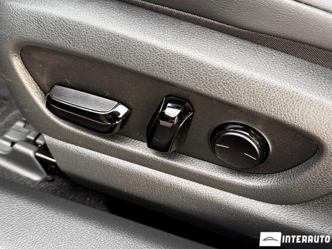 Lexus ES 300h 50 interauto-car