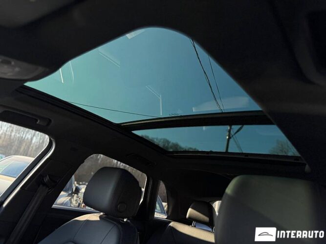 Audi Q3 46 interauto-car