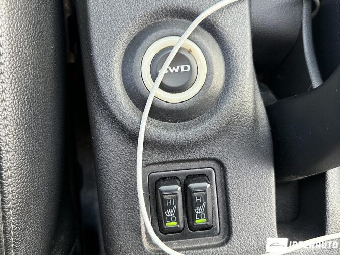 Mitsubishi Outlander 41 interauto-car