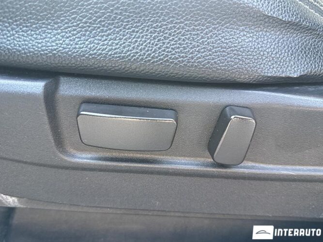 Mitsubishi Outlander 49 interauto-car