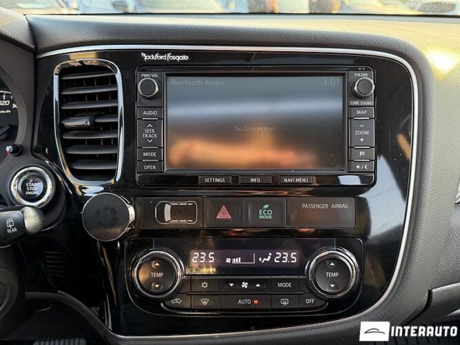 Mitsubishi Outlander 39 interauto-car