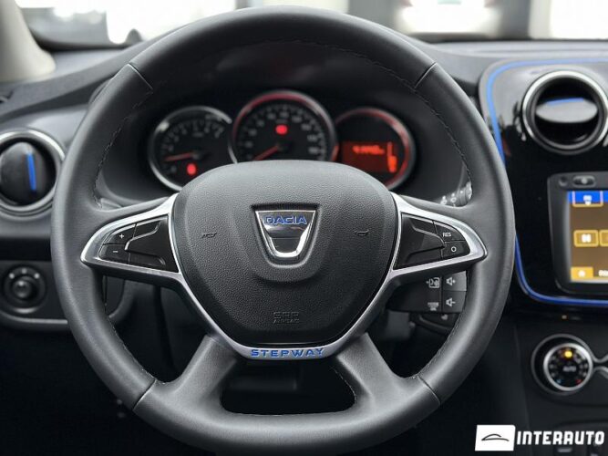 Dacia Sandero Stepway 37 interauto-car
