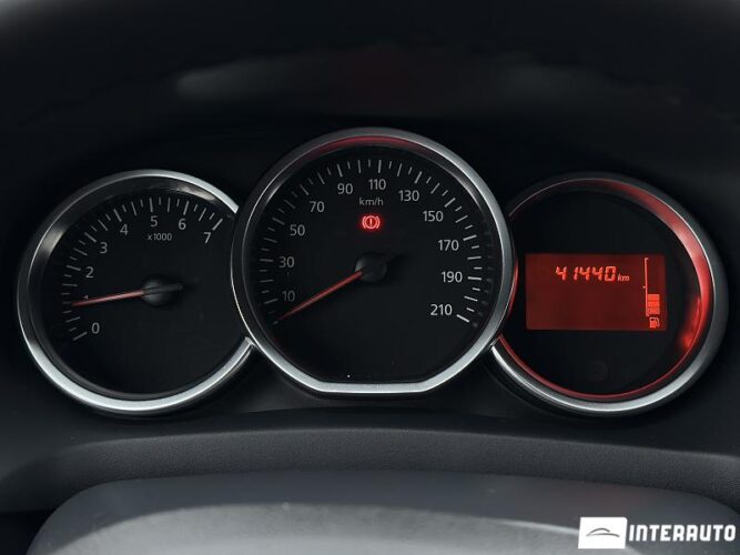 Dacia Sandero Stepway 38 interauto-car