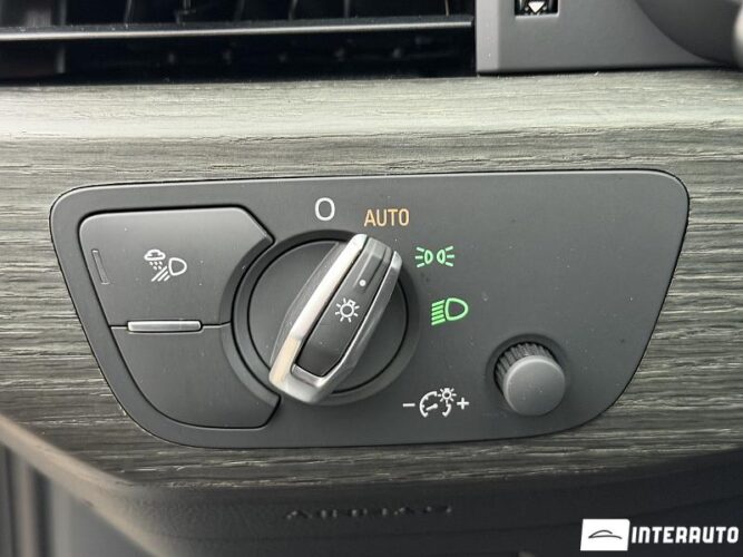 Audi A4 44 interauto-car