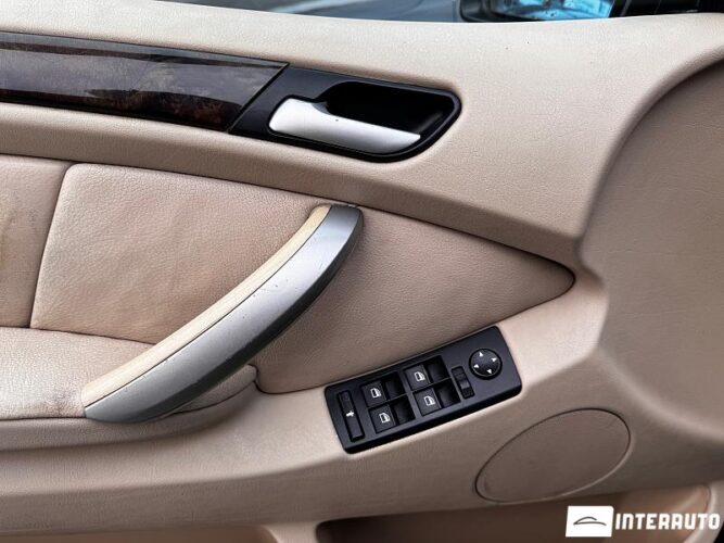 BMW X5 3.0i 45 interauto-car