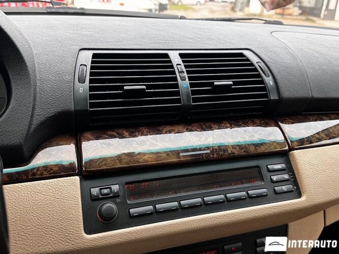 BMW X5 3.0i 40 interauto-car