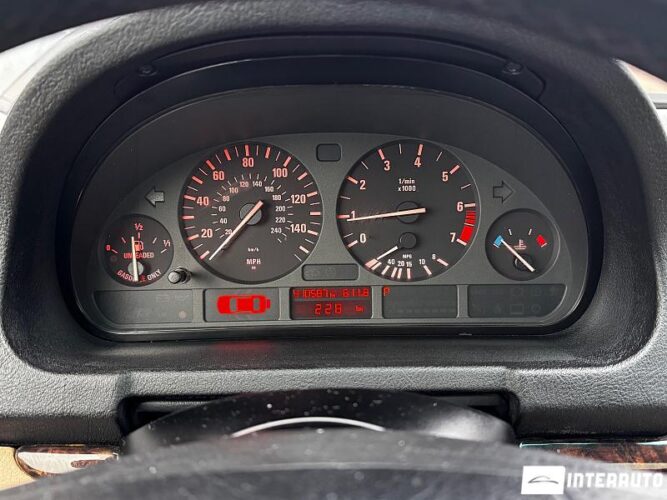 BMW X5 3.0i 39 interauto-car