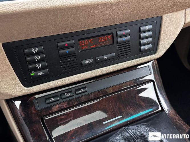 BMW X5 3.0i 46 interauto-car